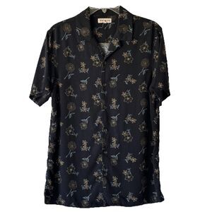 PacSun Black and Floral Short Sleeved Button Up Shirt Collared Size M 100% Rayon